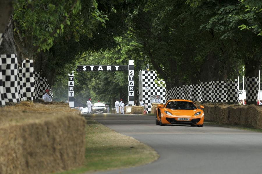  McLaren MP4-12C 2009 года  (фото 165 из 268)